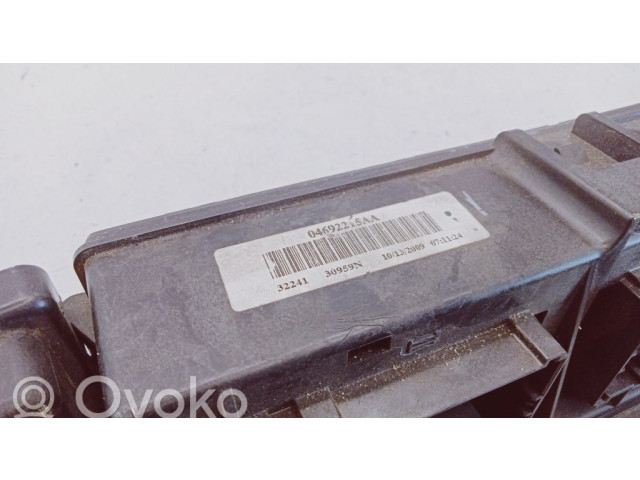 Pojistková skříňka 04692215AA, 32241 Dodge Grand Caravan 2010