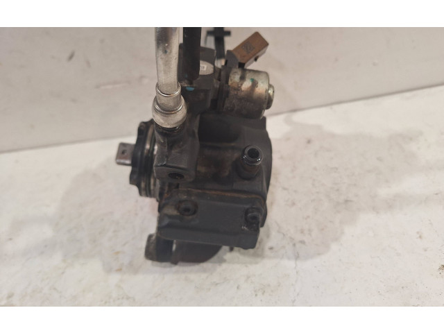 Топливный насос       Opel Antara  2006 - 2016 года   