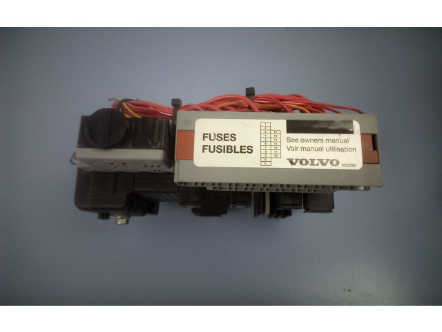 Блок предохранителей 8645364   Volvo S80    