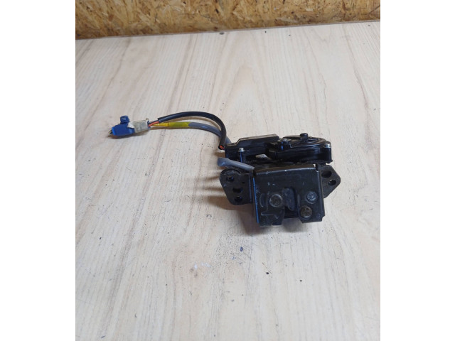 Zámek zadních dveří Toyota Corolla Verso AR10 2004