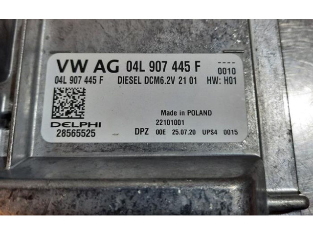 Блок управления двигателя 04L907445F   Skoda Scala