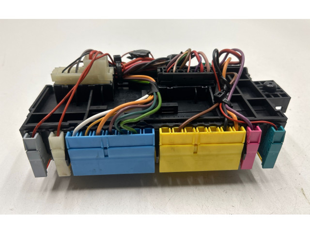 Блок предохранителей A2469067100, YAP3684715 Infiniti Q30