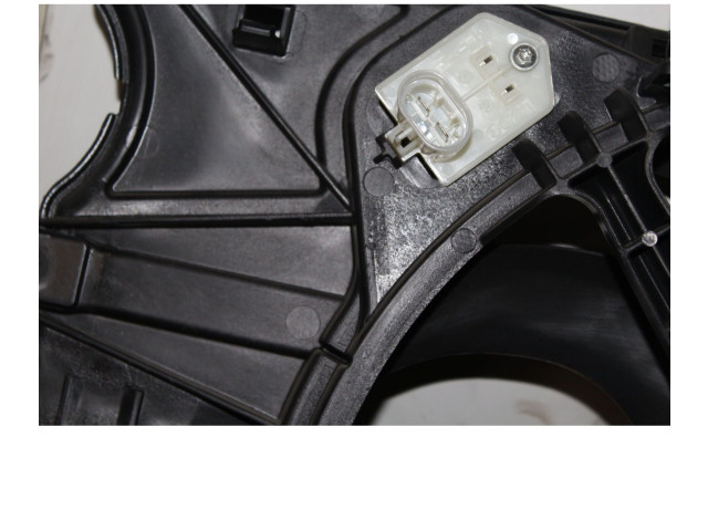 Вентилятор радиатора     52086489    Fiat 500L 