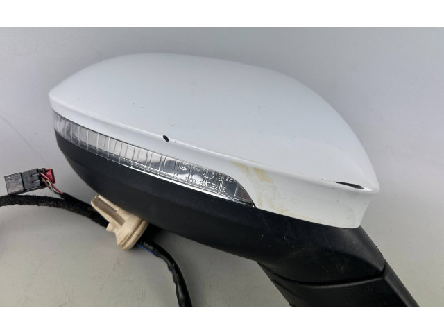 Зеркало электрическое Volkswagen Golf VIII 2019 - года