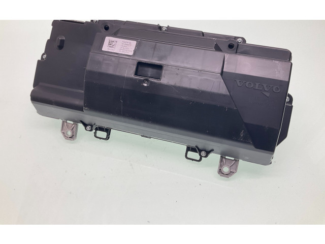 Панель приборов P32276759, 36010422   Volvo XC40       