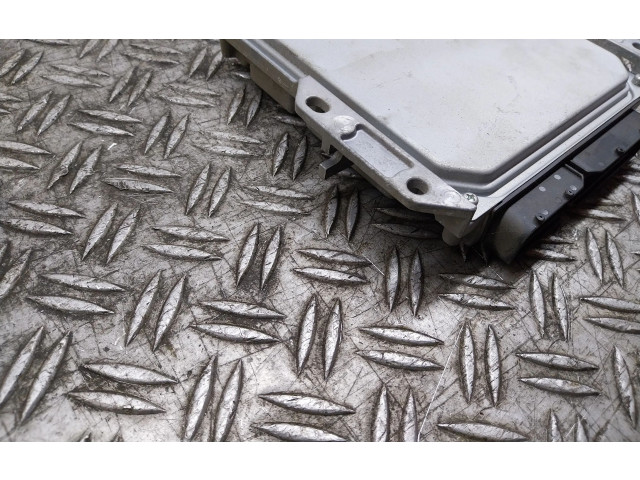 Řídící jednotka    Nissan X-Trail T30 2006