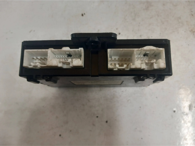 Řídící jednotka CC3367560C Mazda 5 2006