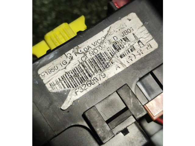 Блок предохранителей    KIA Rio    