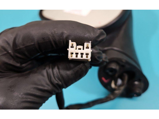 Зеркало электрическое Mitsubishi Carisma 2000 - 2004 года