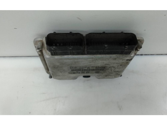Блок управления двигателя 038906012 Skoda Fabia Mk2 (5J)