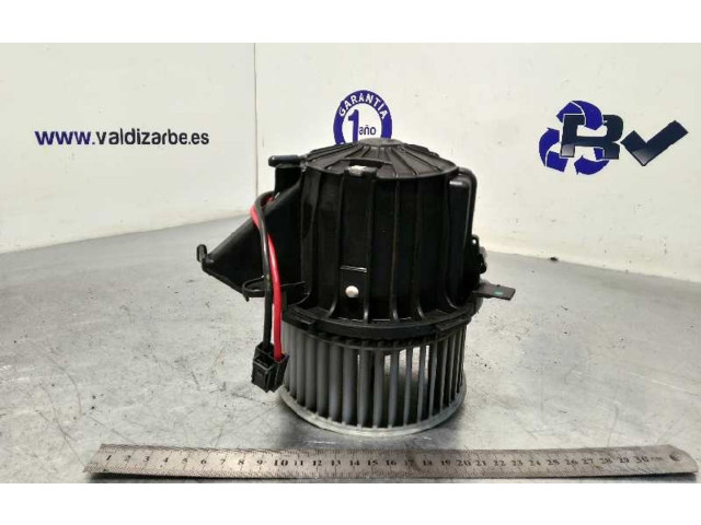 Вентилятор печки    8T2820021   Audi A4 Allroad