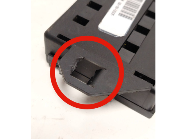 Блок предохранителей 9162323   Volvo V70    