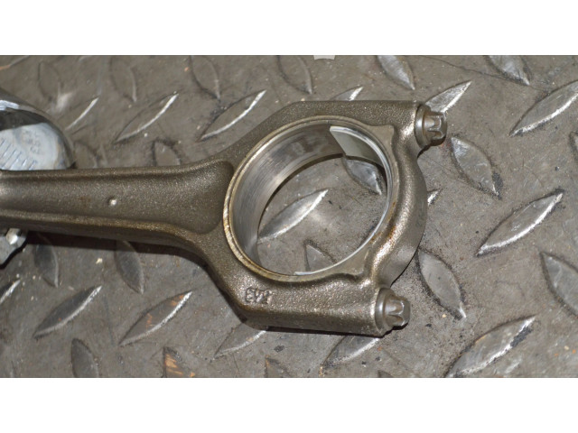 Píst    BMW 1 E81 E87  pro benzínový motor 2.0 N43 B20 A 