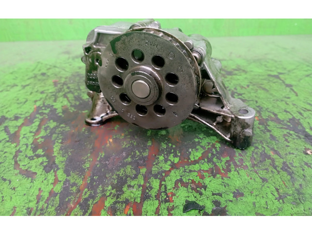 Масляный насос 03L115105C Skoda Fabia Mk2 (5J)