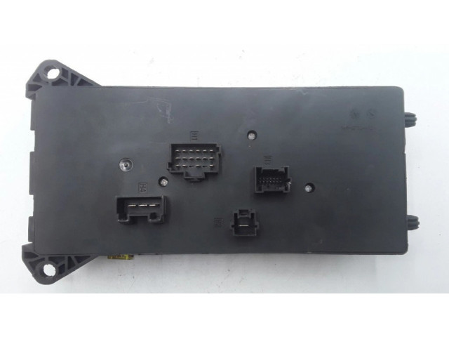 Блок предохранителей A9065450401, 518817028 Volkswagen Crafter