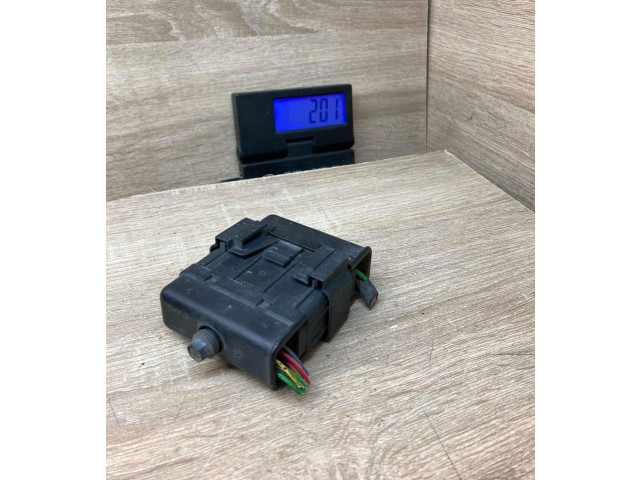 Pojistková skříňka 9441927 Toyota Avensis T270 2012