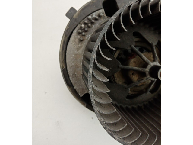 Вентилятор печки    F983228M, VALEO   Volkswagen Touran I