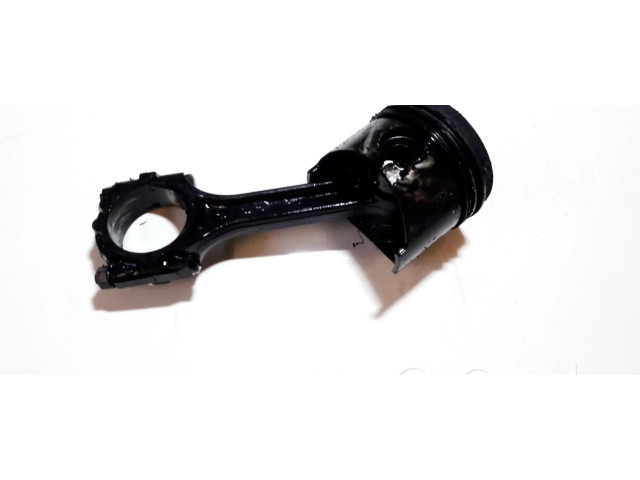 Поршень с шатуном Mitsubishi Galant для дизельного двигателя 2.0