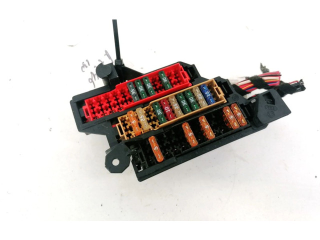 Блок предохранителей     Audi A5 8T 8F    