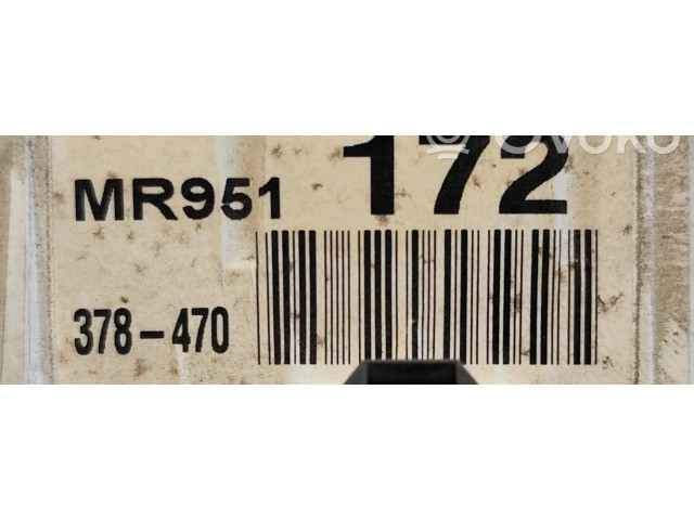 Přístrojová deska Mitsubishi Pajero 2002 MR951172