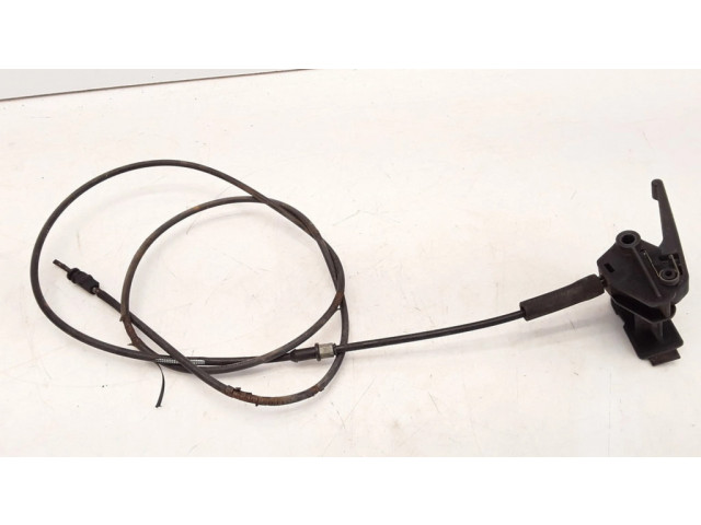 Трос замка капота двигателя
