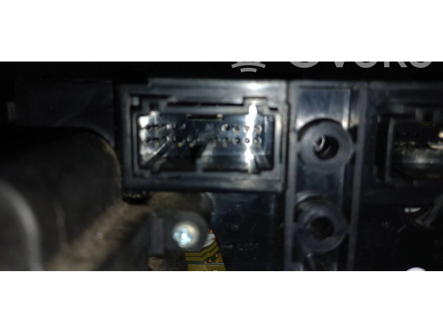 Блок управления климат-контролем 30746022   Volvo V70