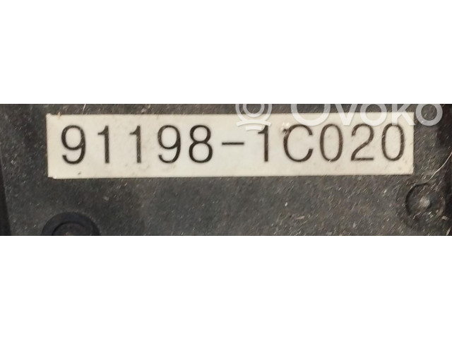 Блок предохранителей 91198-1C020, 91198-1C020   Hyundai Getz    