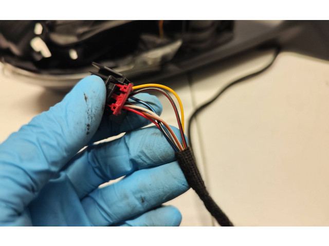 Зеркало электрическое        Skoda Octavia Mk3 (5E)  2013 - 2019 года   