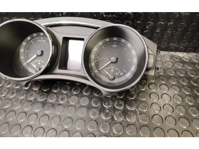 Спидометр (приборный щиток) 3T2920941M Skoda Superb B6 (3T)