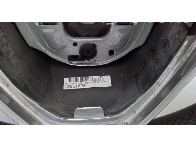 Volant Opel Zafira C 2011 13351029