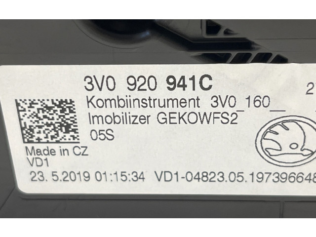 Панель приборов 3V0920941C Skoda Superb B8 (3V)