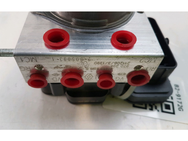 Блок АБС 476605832R, B2-9172G   Renault  Clio V  2019 -  года