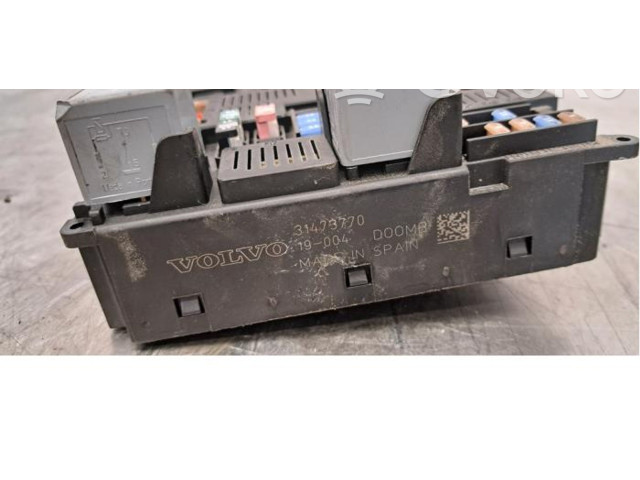 Блок предохранителей  31473770   Volvo XC90    