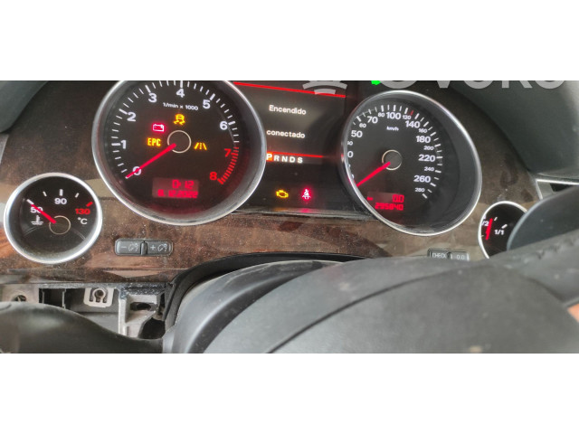 Přístrojová deska Audi A8 S8 D3 4E 2005 4E0920931C