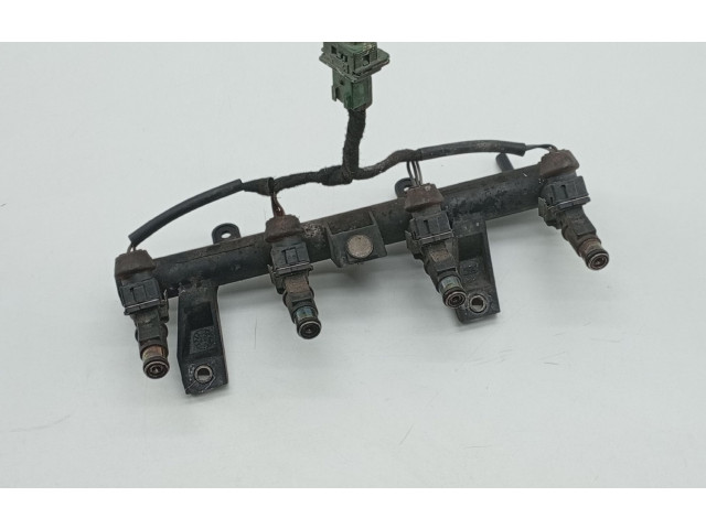 Топливная рампа 9625194080 Peugeot 306