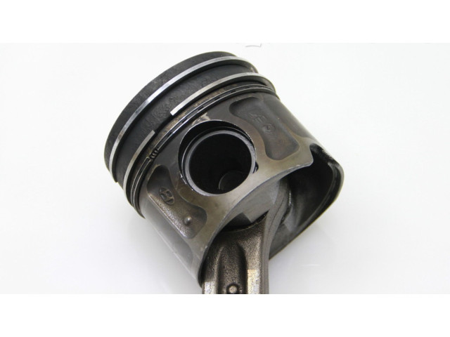 Поршень с шатуном KIA Sorento 2010 - 2014 года