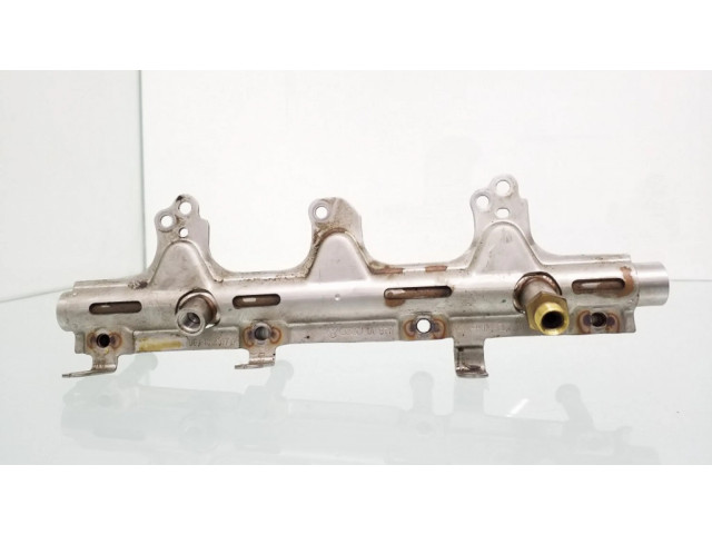 Vstřikovací lišta 06J133317M, 1019139S02 Audi A4 S4 B7 8E 8H pro benzínový motor 2.0