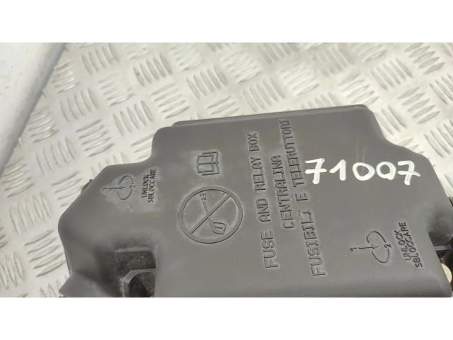 Блок предохранителей     Fiat 500L    