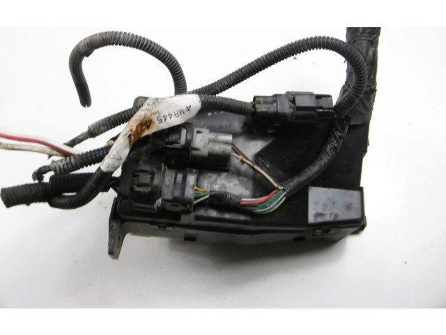 Блок предохранителей Mitsubishi Galant