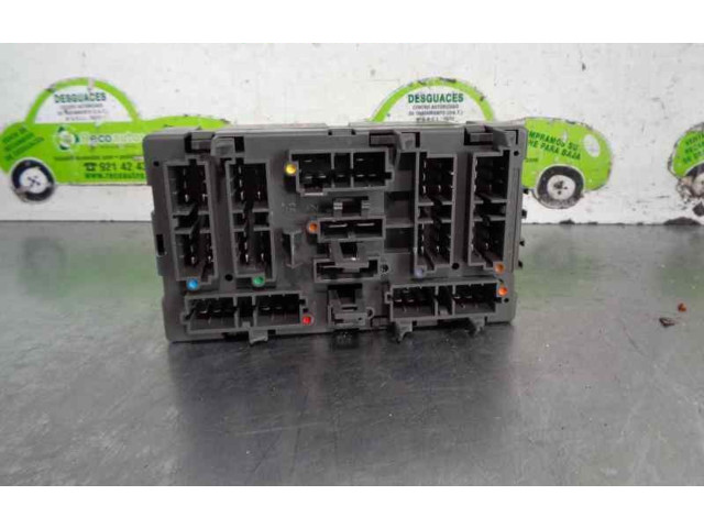 Pojistková skříňka Řídící jednotka BSM 9450537080 Peugeot 405 1993