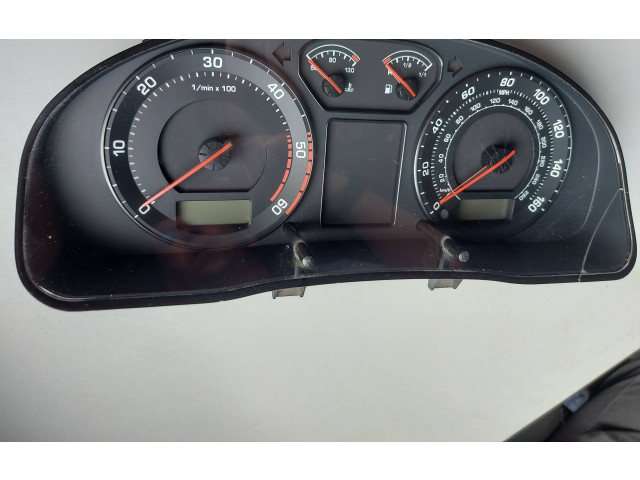 Панель приборов 3U0920911D   Skoda Superb B5 (3U)       