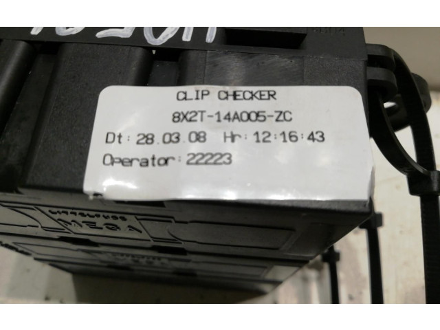 Блок предохранителей 8X2T14A005ZC Jaguar XF X250