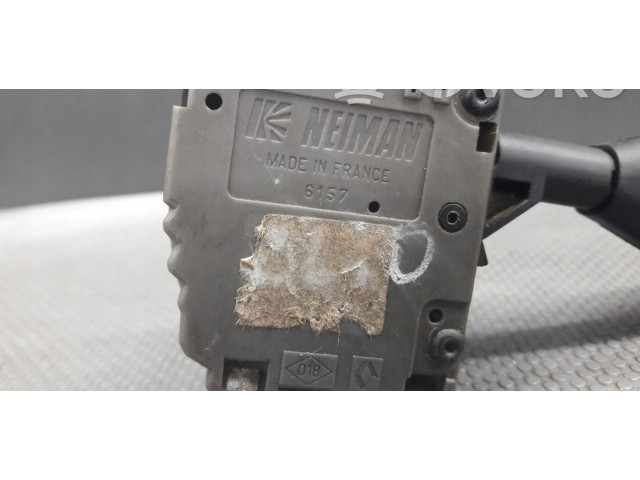 Ручка стеклоочистителей 7700826606 Renault Clio I