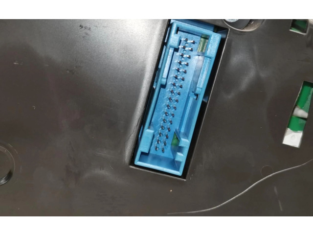 Панель приборов 8U0920930J Audi Q3 8U