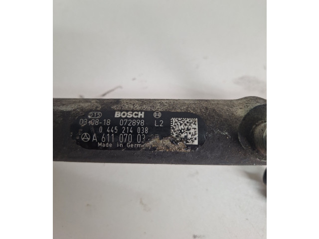 Vstřikovací lišta A61107003, A6110780449 Mercedes-Benz Vito Viano W639