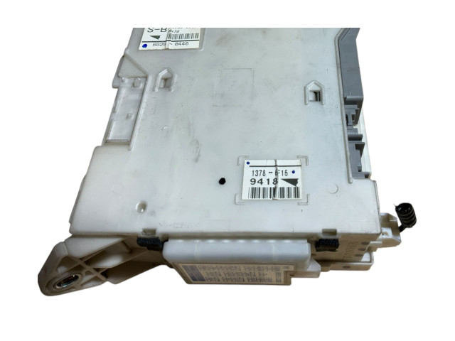 Блок предохранителей 8273053050, 6G250440 Lexus IS 220D-250-350