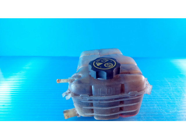 Расширительный бачок охлаждающей жидкости    