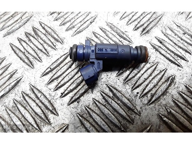 Vstřikovač 353102b000   KIA Venga     