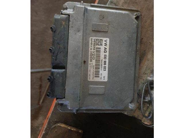 Блок управления двигателем ECU 03D906023 Skoda Fabia Mk2 (5J)
