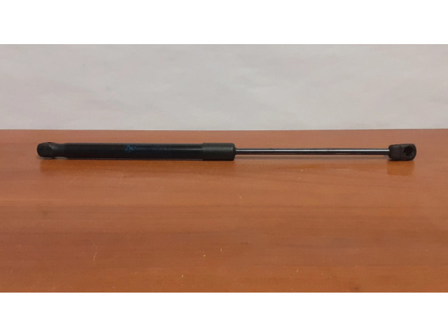 Амортизатор капота двигателя